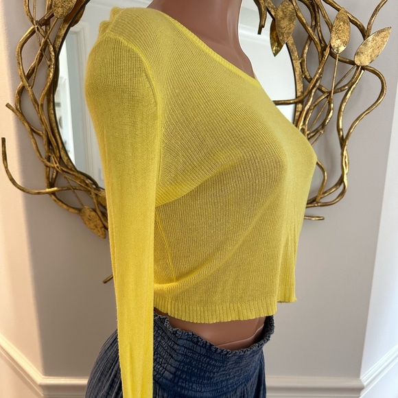 ALICE & OLIVIA long sleeved yellow tee - Picture 6 of 8